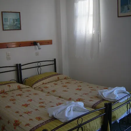 Hassouri Vasso * Naousa (Paros)