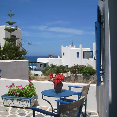 Hassouri Vasso Naousa (Paros)
