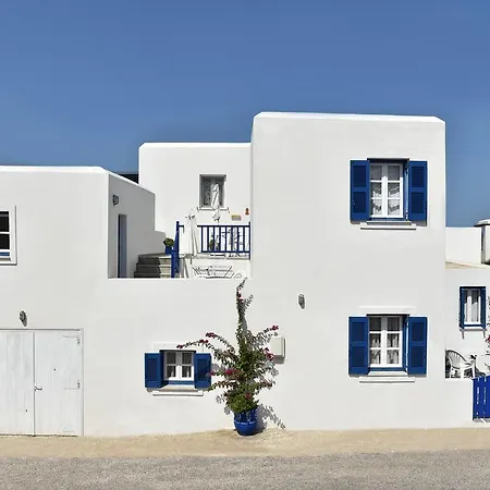 Hassouri Vasso Naousa (Paros)